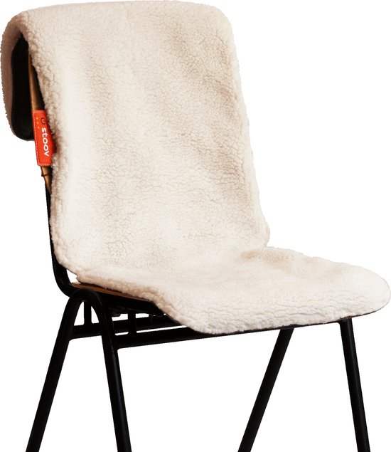 Stoov Warmtedeken - Big Hug - Duurzaam & Draadloos - Infrarood warmtedeken - Verwarmd stoelkleed - 40x110 cm - Woolly Off-White - Plus Batterij
