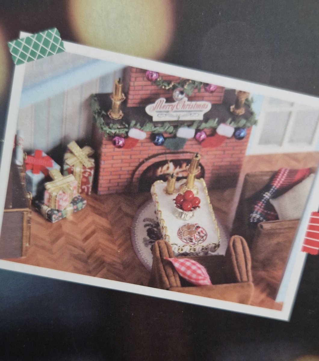 Zelfgemaakte feestelijke kaarsdecoratie voor de feestdagen