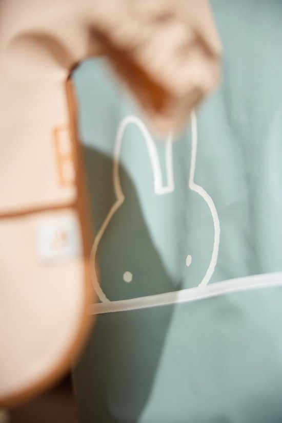 Jollein x Nijntje - Baby Slab Waterproof met Mouw - Miffy Peekaboo Sea Green van Jollein — afbeelding 4