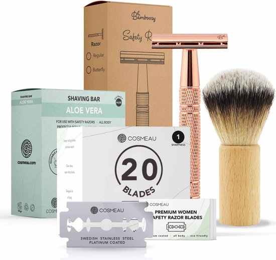 Rasoir de sécurité or rose avec manche, blaireau à manche en bois, et emballages de 20 lames COUMEAU et savon à raser.