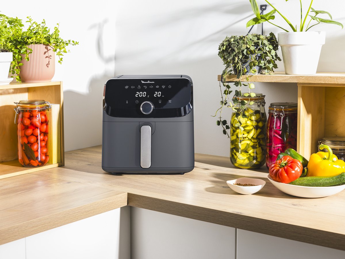 Moulinex Easy Fry Mega, friteuse à air, capacité extra-large 7,5 L, jusqu'à 8 personnes, 8 programmes préréglés, taille compacte, application avec recettes, lavable au lave-vaisselle, EZ855D