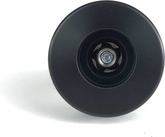Zwarte ronde reflector met een metalen schroef in het midden, op een witte achtergrond.