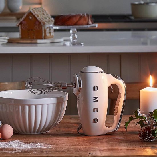 SMEG HMF01CREU Handmixer - 250W - 9 Snelheden - Turbofunctie - LED Display - Inclusief 6 RVS Gardes & Deeghaken - '50s Style - Crème