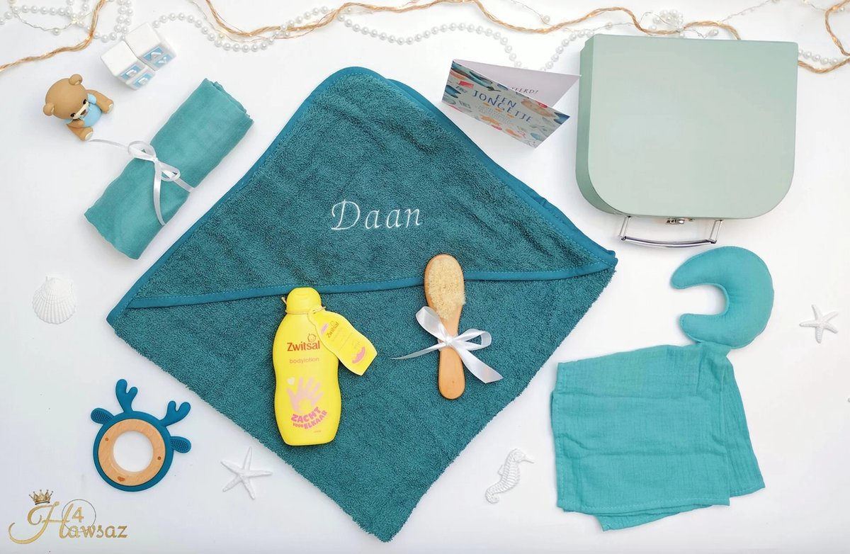 Goedkoopste Gepersonaliseerde kraamcadeaus voor jongen 8 stuks - Hawsaz.nl cadeau - Babygeschenksets - Geboortecadeau - babyshower - Babyset - Baby knuffel doekje - Babykado - Baby geschenk - baby speelgoed - Babyverzorging - Badcape - Zwitsal - Baby koffertje
