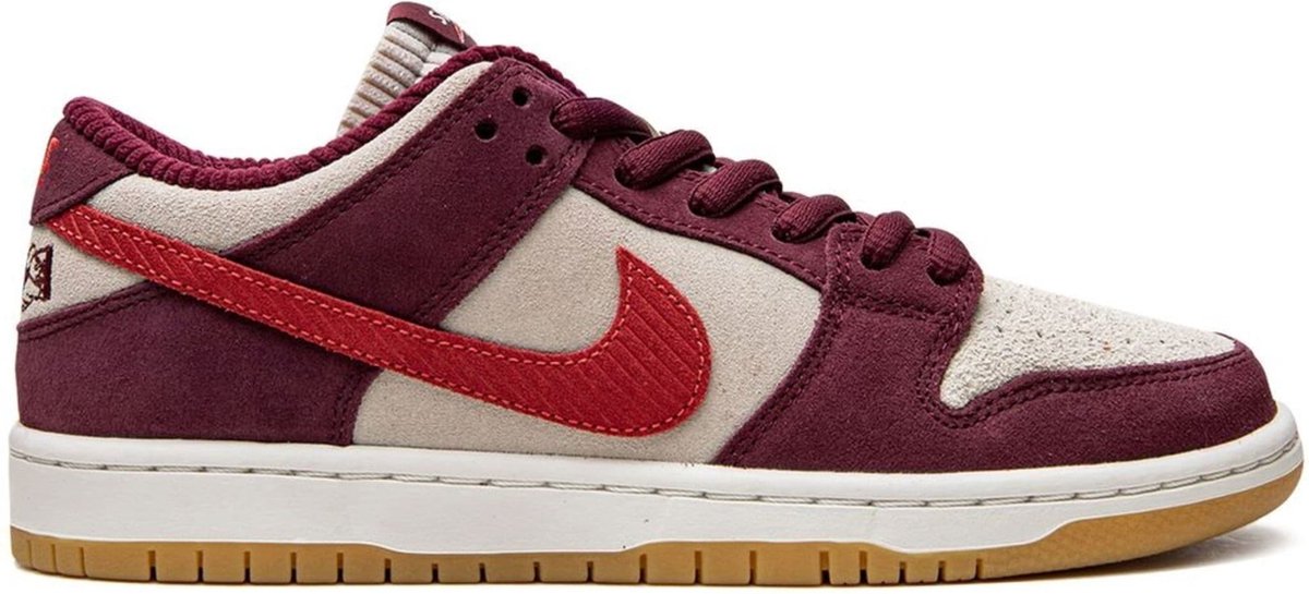 Nike SB Dunk Low “Skate Like a Girl” Rood