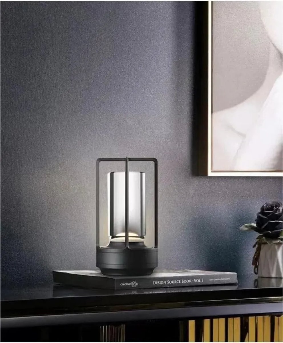 Tafellamp Oplaadbaar – Lantaarn – Draadloos en dimbaar – Moderne touch lamp – Nachtlamp Slaapkamer– Zwart