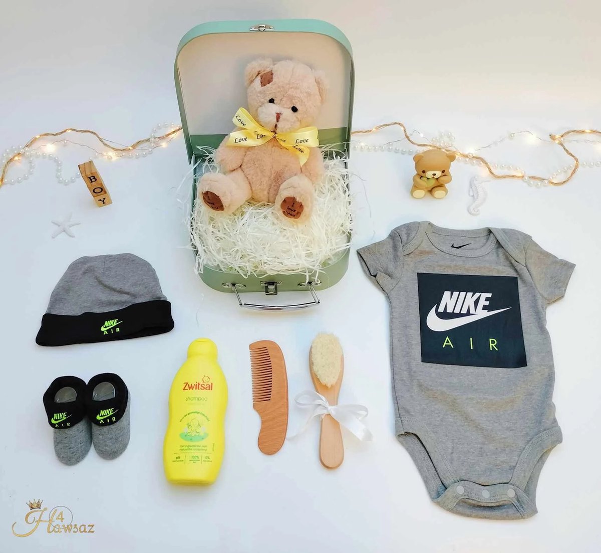 Goedkoopste Genderneutraal baby cadeau 8 stuks - Kraamcadeau - Zwitsal verzorging - Babypakket - Babykleding - Babygeschenksets - Geboortecadeau - babyshower - Babyset - Baby borstel en kam - Hawsaz.nl Cadeau- Babykado - Knuffel beer - uniesex cadeau