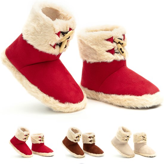 Rode pantoffels met beige bontrand, houten knopen en vetersluiting. Ook in bruin en beige.