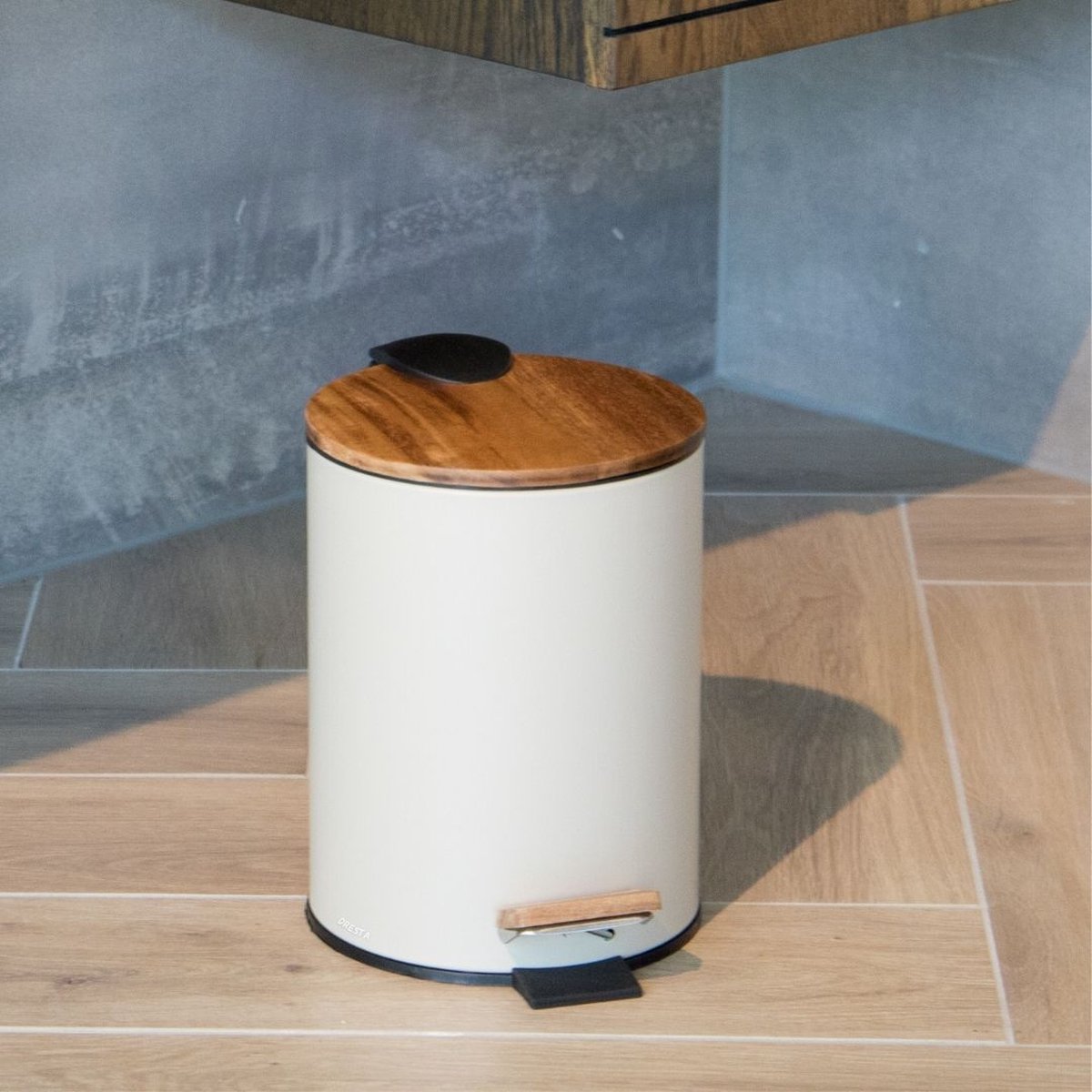 Goedkoopste DRESTA Prullenmand Ziva 3L – Prullenbak – Toilet – Prullenbak Badkamer – Pedaalemmer – Makkelijk reinigen – Soft Close – Vuilbakje badkamer - Acacia hout
