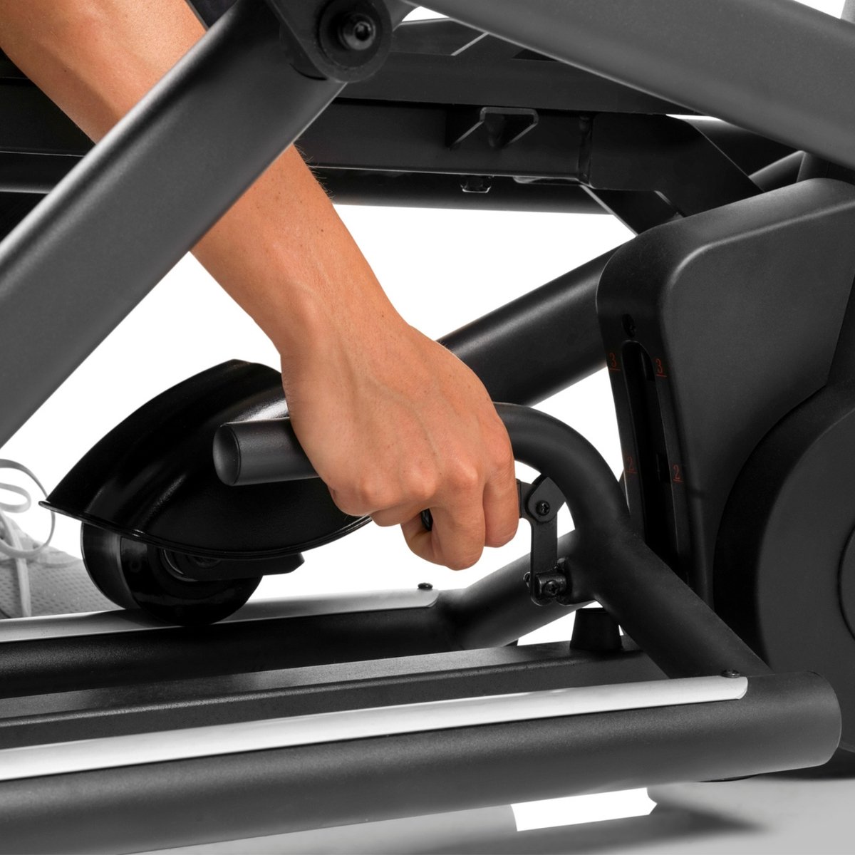 Afbeelding 3 van Hammer SpeedMotion II - Crosstrainer - 3 incline aanpassingen - Sterk stalen frame - 18 KG vliegwiel - Compatibel met Kinomap, Zwift, Hammer Workouts