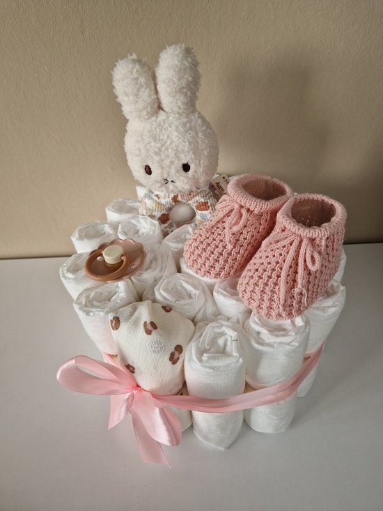 Luiertaart small rammelaar meisje - babyshower- kraamcadeau van Luiertaart — afbeelding 2