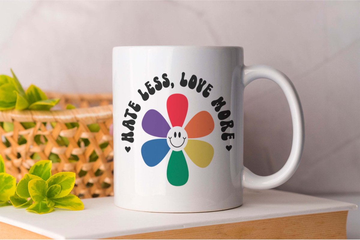 Mok Love More - Pride - LGBT - LGBTQ - LoveIsLove - PrideMaand - LiefdeIsLiefde - Gelijkheid
