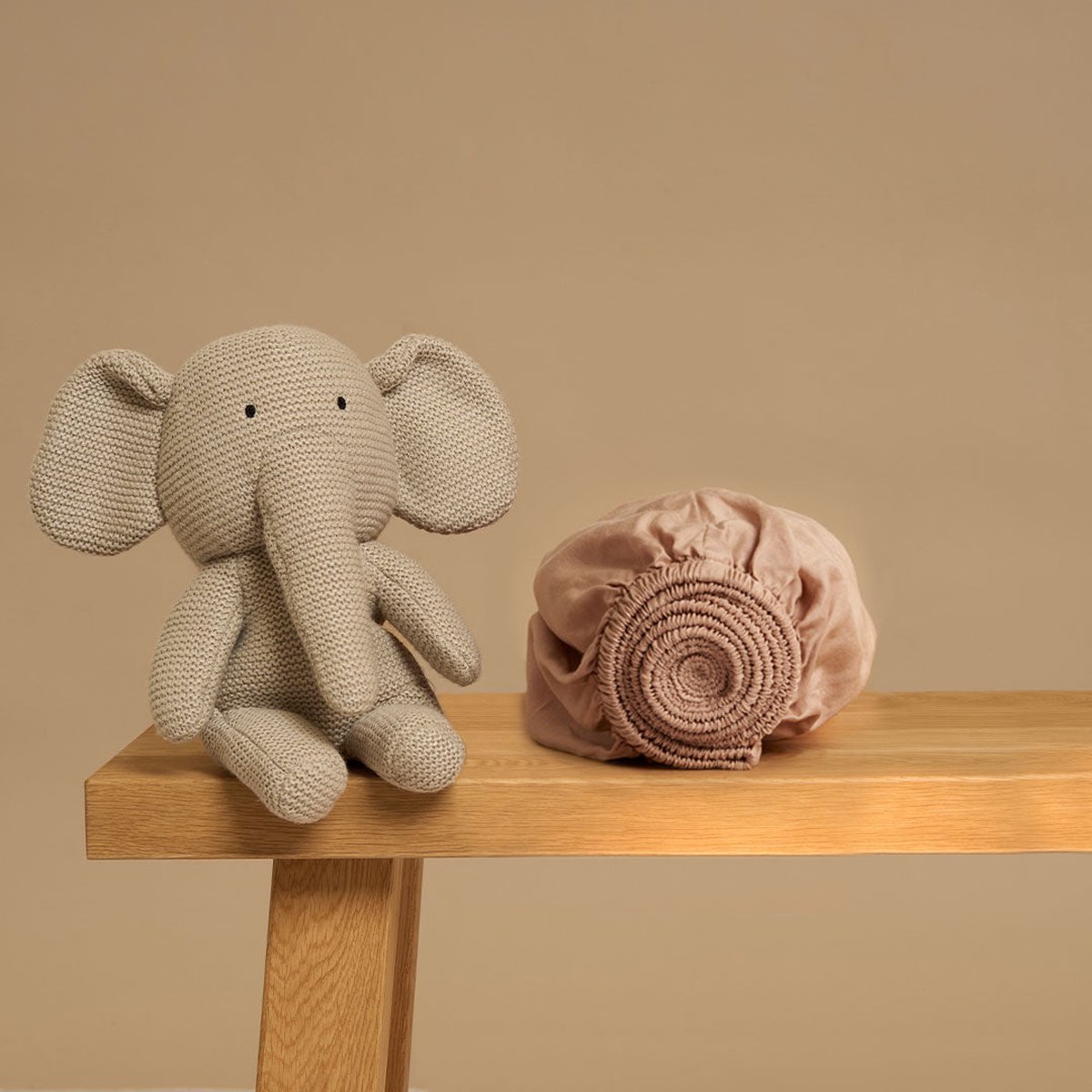 Coco & Cici - Tencel Twill Hoeslaken 70 x 145 cm - 1 Persoons Beddengoed - Kinderbeddengoed - Lyocell - Hypoallergeen & Extra Zacht - Peach