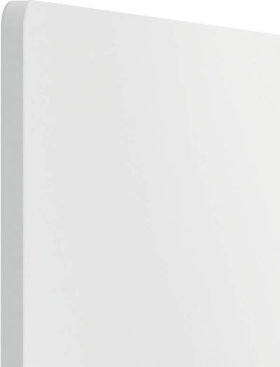 Een witte, frameloze whiteboard, de linkerkant op een witte achtergrond, met een zachte schaduw.