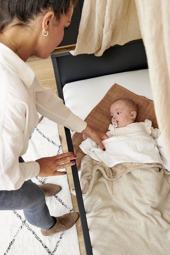 Meyco Baby Knit Basic teddy wiegdeken - sand melange - 75x100cm - 2.0 TOG van Meyco — afbeelding 3