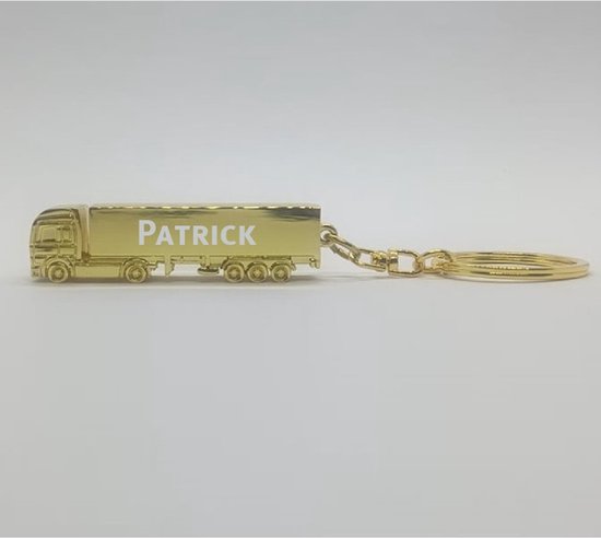 Porte-clés camion doré avec le texte 'PATRICK' sur le côté.