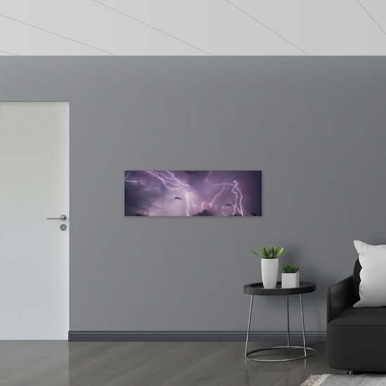 Dibond - Donkere Lucht vol Paarse Lichtflitsen - 120x40 cm Foto op Aluminium (Wanddecoratie van metaal)