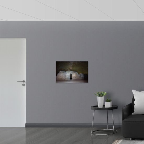 WallClassics - Dibond - Rocher avec portail dans la nuit - 75x50 cm Photo sur aluminium (Décoration murale en métal)