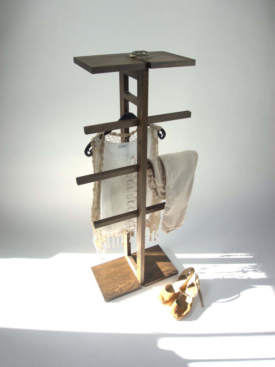 Dressboy BLISS - massief eiken - donker bruin