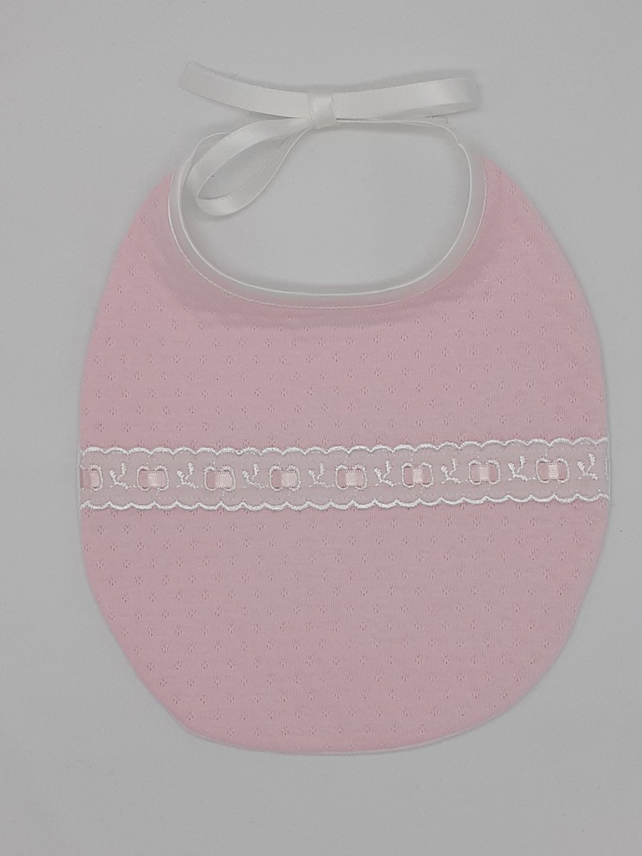 Goedkoopste Slabbetje Rosalynn roze ajour / horizontaal Kant - katoen - vochtopnemend - striklintjes