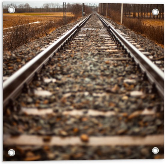 WallClassics - Tuinposter – Close up van het Spoor - 50x50 cm Foto op Tuinposter  (wanddecoratie voor buiten en binnen)