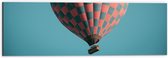 WallClassics - Dibond - Blauw met Roze Geblokte Luchtballon - 60x20 cm Foto op Aluminium (Met Ophangsysteem)