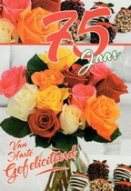 75 jaar, van harte gefeliciteerd! Een bijzondere kaart met versierde aardbeien en een boeket rozen in allerlei kleuren. Een leuke kaart om zo te geven of om bij een cadeau te voegen. Een dubbele wenskaart inclusief envelop en in folie verpakt.