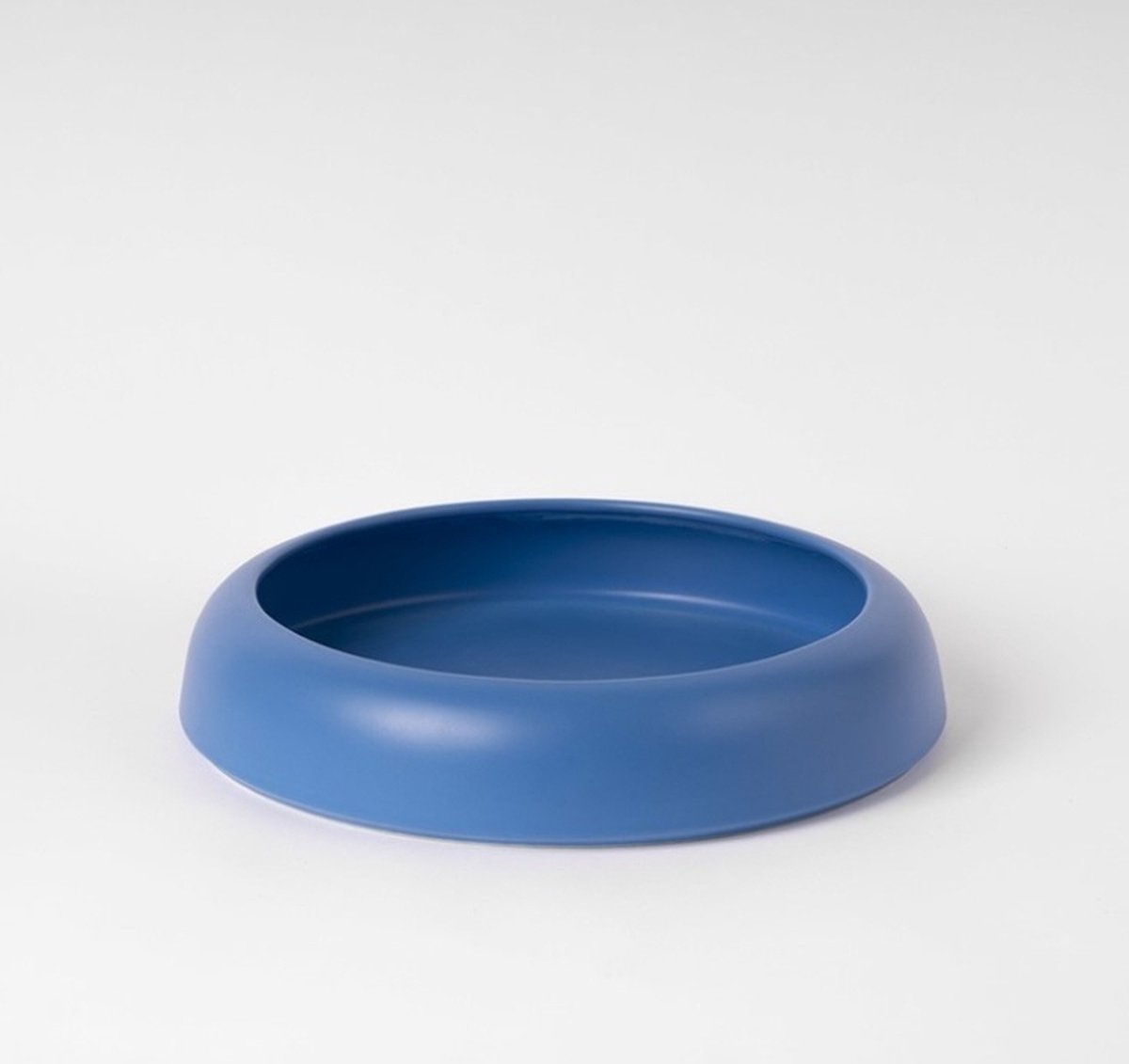 Raawii Omar bowl 02 D30.8cm H6.3cm electric blue