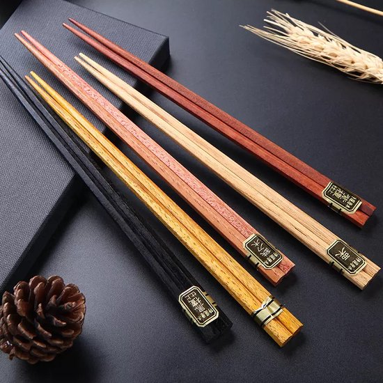 Sushi cadeauset eetstokjes premium hout 2 paar inclusief keramische onderleggers Aziatisch Japans Chinees Koreaans edel met zwarte doos