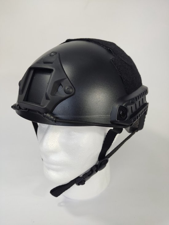 Foto: Black tactical emerson fast airsoft helm