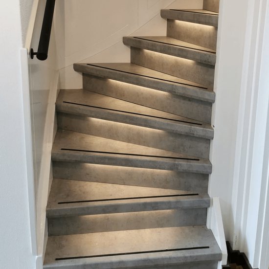 Trapverlichting led bewegingssensor set - Led strips 50 cm met warm wit licht - Set in aluminium profiel voor max. 16 treden - Bedienen via dimmer