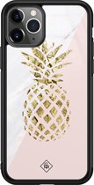 Casimoda® hoesje - Geschikt voor iPhone 11 Pro Max - Ananas - Luxe Hard Case Zwart - Backcover telefoonhoesje - Roze
