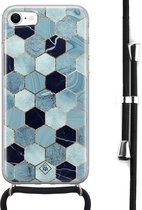 Casimoda® hoesje met koord - Geschikt voor iPhone 8 - Blue Cubes - Afneembaar koord - Siliconen/TPU - Blauw