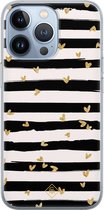 Casimoda® hoesje - Geschikt voor iPhone 13 Pro - Hart Streepjes - Siliconen/TPU telefoonhoesje - Backcover - Gestreept - Zwart
