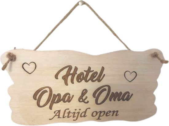 WoodR | tekst bordje ''Hotel opa & oma'' | spreukenbord | hout | cadeau