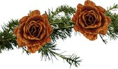 Kerstboom bloemen op clip - 2x stuks- koper glitter - kunststof- 10 cm