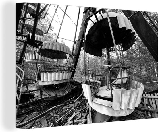 Canvas Schilderij Verlaten wagens in Pripyat - zwart wit - 120x80 cm - Wanddecoratie
