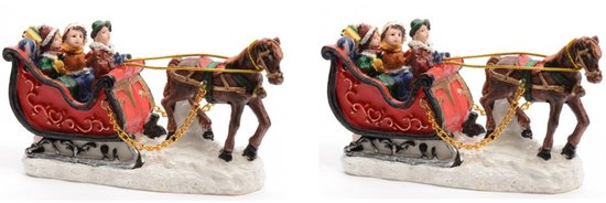 2x stuks kerstbeeldjes/kerstdorp figuurtjes slee met paard 12 cm - Kerstdorpje maken - kerstdecoraties