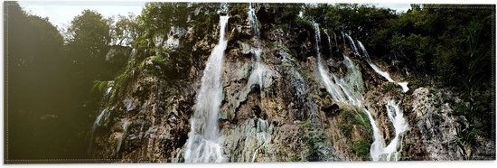 WallClassics - Drapeau - Cascade aux lacs de Plitcive - Croatie - 60x20 cm Photo sur Drapeau Polyester