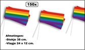 150x Zwaaivlaggetje Regenboog - stokje 38cm - vlag 24cm x 12cm - Festival thema feest verjaardag party pride