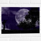 Muursticker - Fotograaf bij Volle Maan achter Bomen - 40x30 cm Foto op Muursticker
