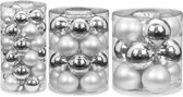62x stuks glazen kerstballen elegant zilver mix 4, 6 en 8 cm glans en mat - Kerstversiering/kerstboomversiering