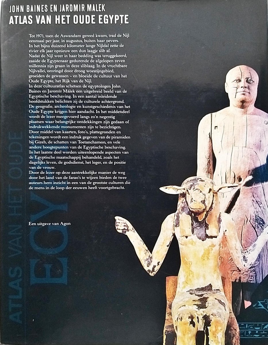 Boekomslag met houten beelden van een man en een sfinx op een sokkel. Tekst "Atlas van het Oude Egypte".