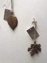 Set van 2 ornamenten in hout Gouden Koperen herfstbladeren als kersthanger