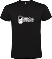 Zwart T-Shirt met “ Charging / Do NOT Disturb “ afbeelding Wit Size XXXL