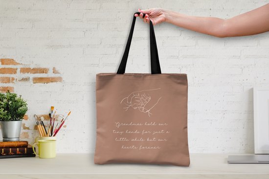 MuchoWow® Schoudertas - Strandtas - Big Shopper - Boodschappentas - Quotes - Spreuken - 'Grandmas hold our tiny hands for just a little while but our hearts forever' - 45x45 cm - Katoenen tas