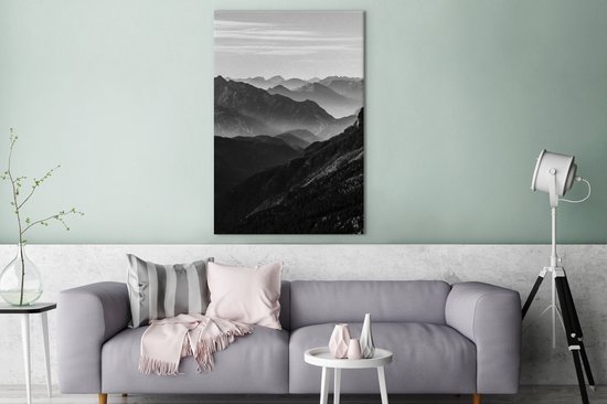 Canvas schilderij 90x140 cm - Wanddecoratie Bergen - Natuur - Mist - Muurdecoratie woonkamer - Slaapkamer decoratie - Kamer accessoires - Schilderijen