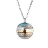 Collier Glas - Lady On Beach