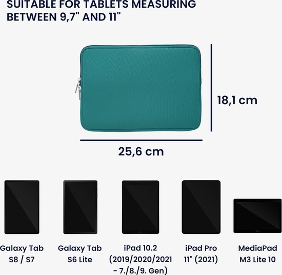 Petrolkleurige tablethoes met afmetingen 25,6 cm bij 18,1 cm en getoonde compatibele tablets.