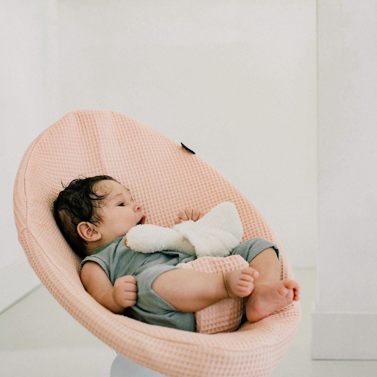 Ukje Wipstoelhoes geschikt voor 4Moms Mamaroo 4 Wipstoel - Hoes met Waterdichte Voering ter Bescherming van je Stoel - Perfecte Pasvorm - Makkelijk Wasbaar - Zacht Katoen - Jade Wafelstof – foto 2